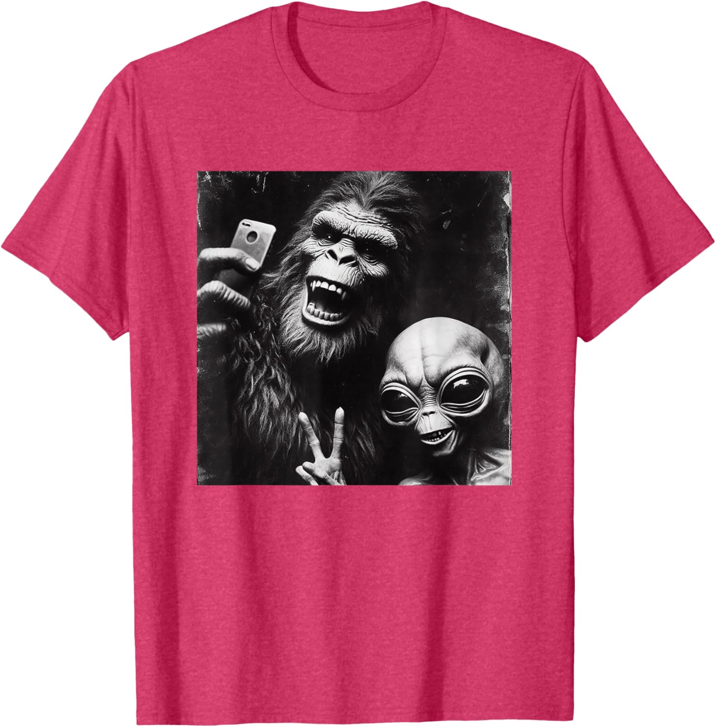 Funny Retro Bigfoot Alien Selfie T-Shirt for Unique Style Lovers - 4