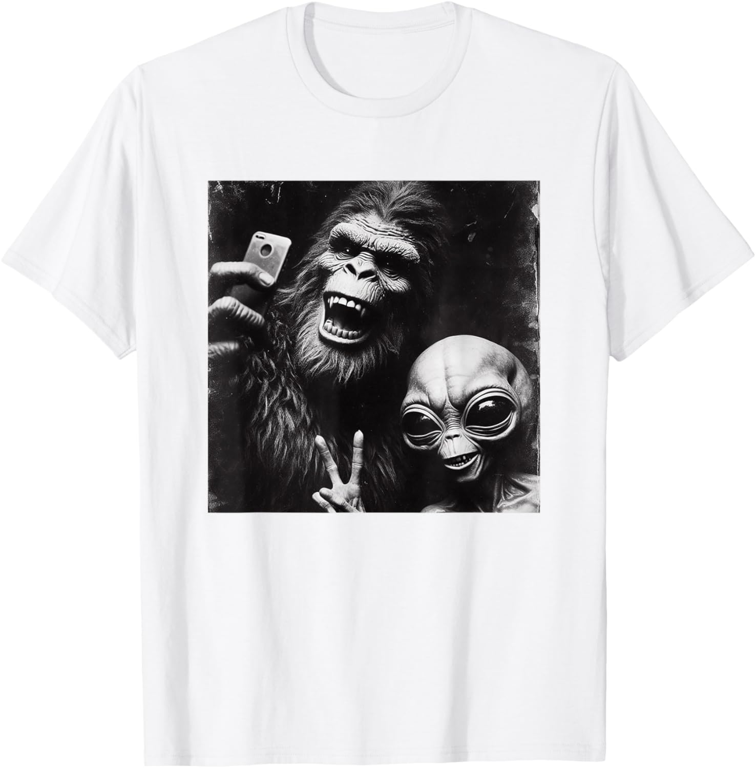 Funny Retro Bigfoot Alien Selfie T-Shirt for Unique Style Lovers - 19