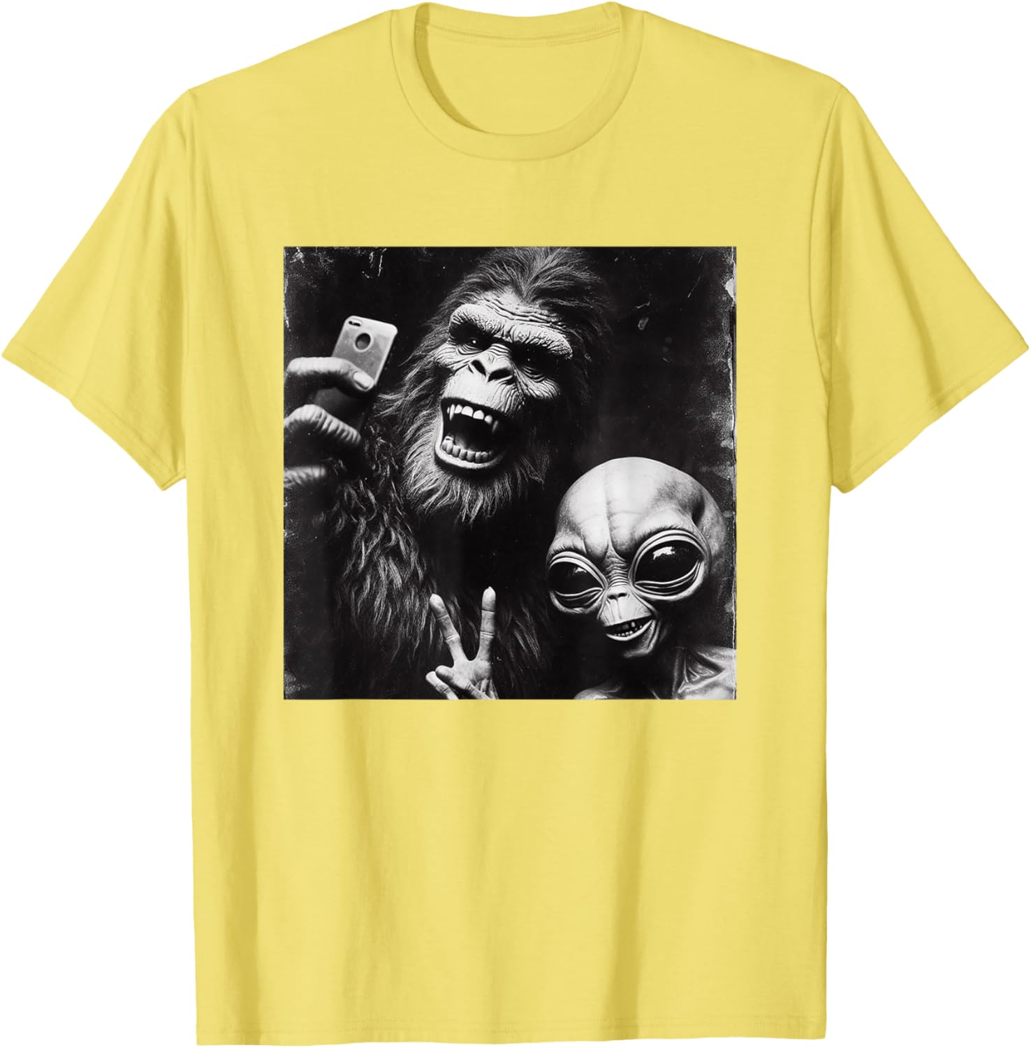 Funny Retro Bigfoot Alien Selfie T-Shirt for Unique Style Lovers - 22